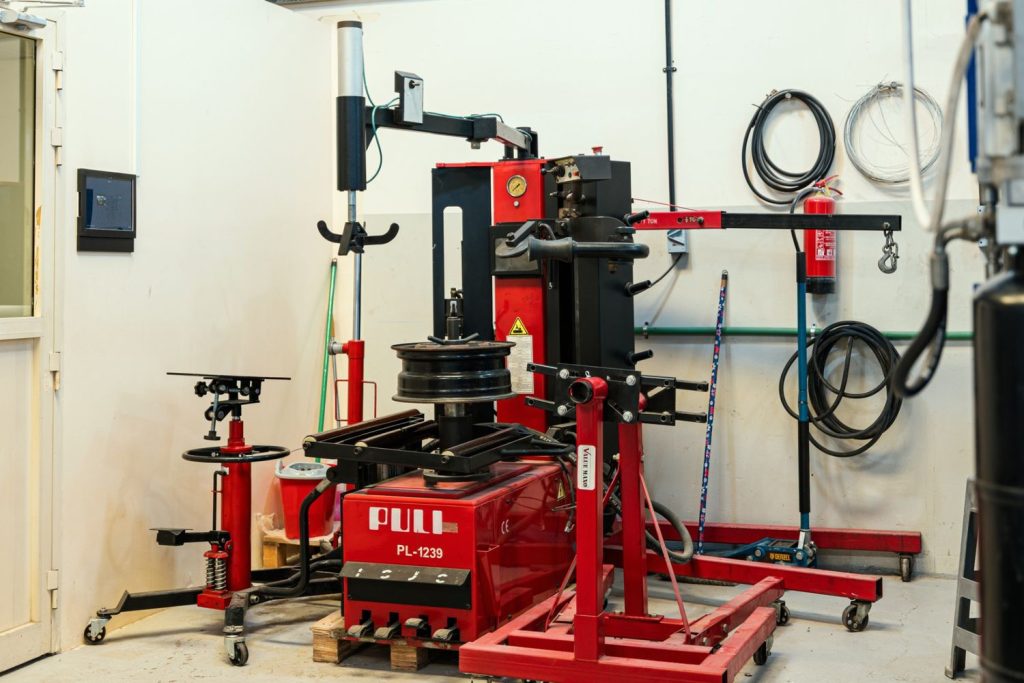 Tire service equipment